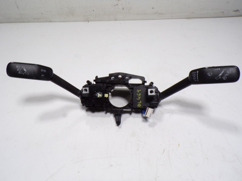 Recambio de mando intermitentes para seat leon sportstourer (kl8) 2.0 tdi referencia OEM IAM 5Q1953507GAIGI 5Q1953507GA 