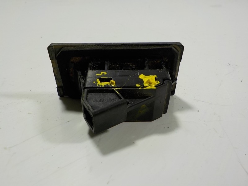 Recambio de maneta porton para mazda cx-3 2.0 16v cat referencia OEM IAM   