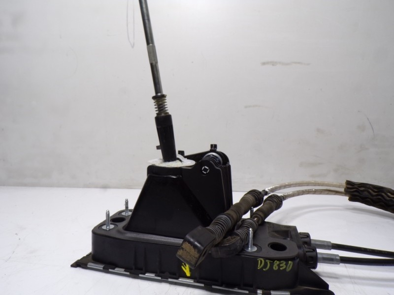 Recambio de palanca cambio para volkswagen tiguan 2.0 tdi referencia OEM IAM 5QA711049C 5QA711049 