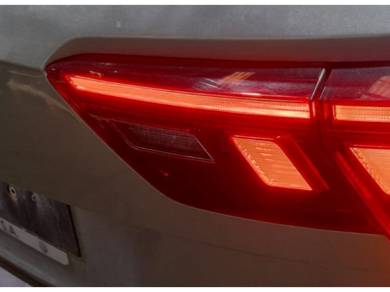 Recambio de piloto trasero derecho interior para volkswagen tiguan 2.0 tdi referencia OEM IAM 5NA945094F 2SA01252002 