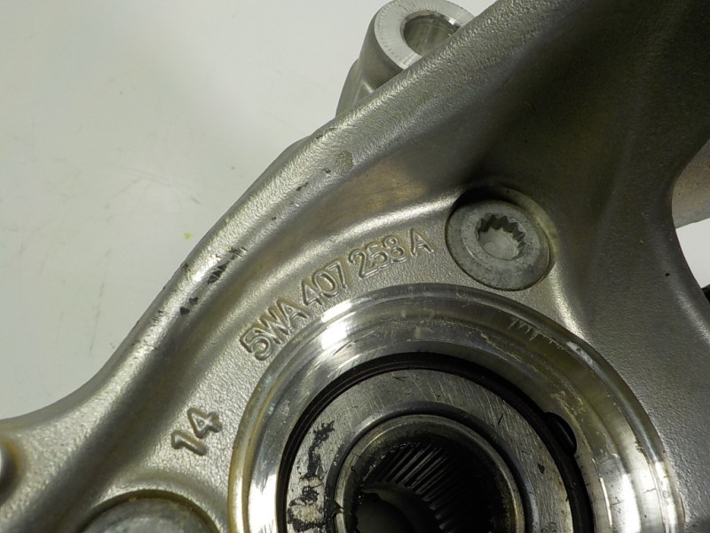 Recambio de mangueta delantera derecha para seat leon sportstourer (kl8) 2.0 tdi referencia OEM IAM 5WA407254A 5WA407258A 5WA407