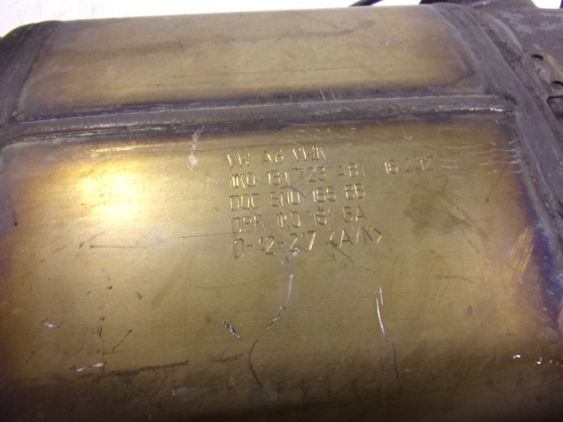 Recambio de filtro de particulas para seat leon (1p1) 1.6 tdi referencia OEM IAM 1K0254707PX 1K0131723AB 