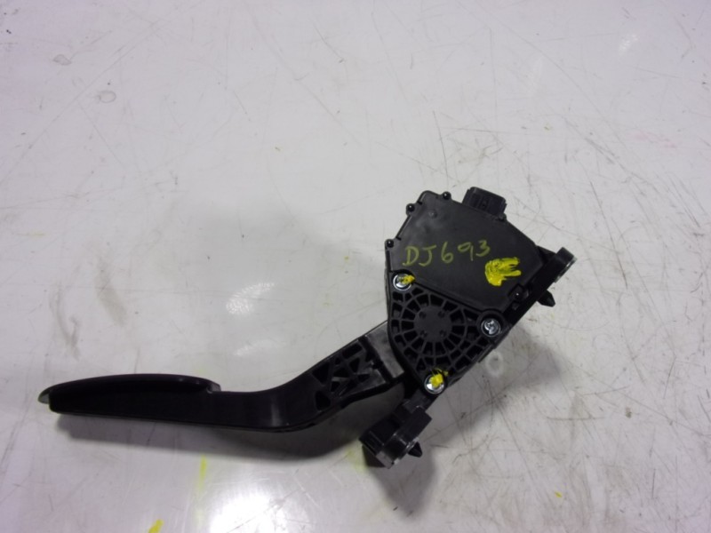 Recambio de potenciometro pedal para toyota hilux (3b/3c/3d) doble cabina referencia OEM IAM 78110KK021 78110KK00 