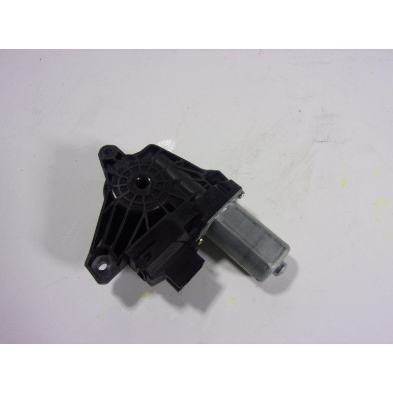 Recambio de motor elevalunas trasero izquierdo para mercedes-benz clase a (w176) 2.1 cdi cat referencia OEM IAM A2469063100 A246