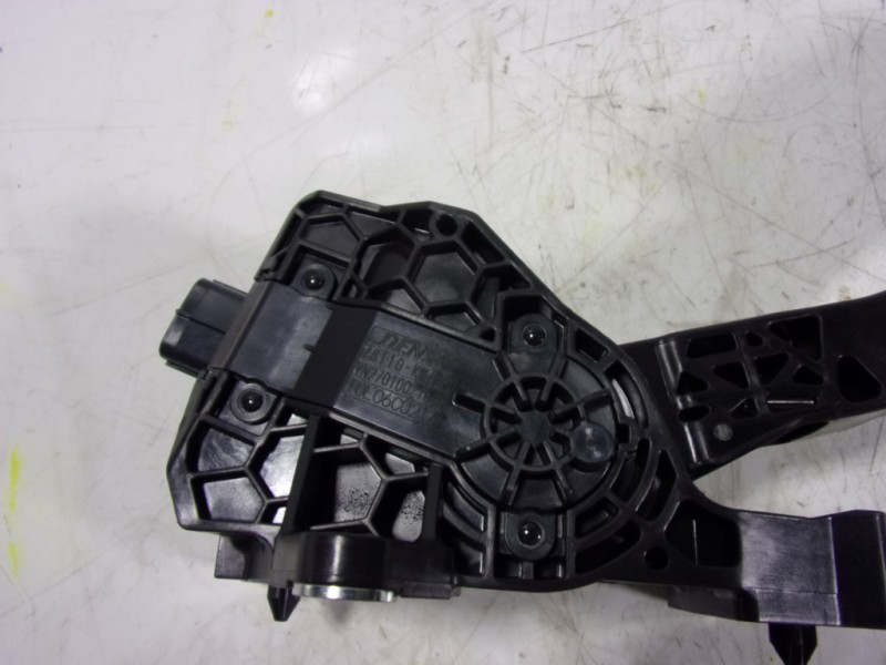 Recambio de potenciometro pedal para toyota hilux (3b/3c/3d) doble cabina referencia OEM IAM 78110KK021 78110KK00 
