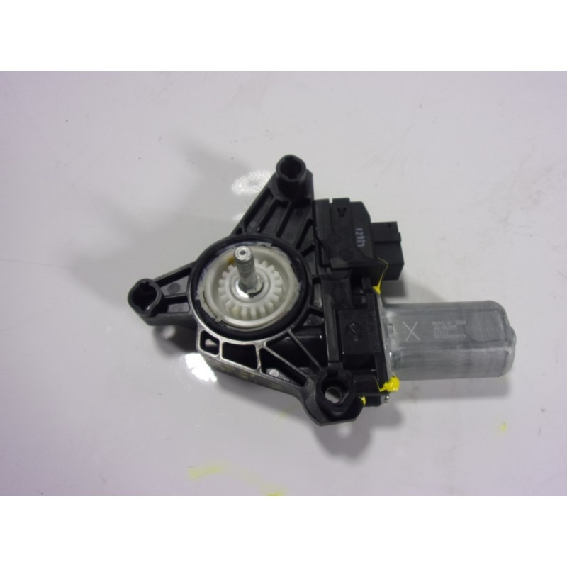 Recambio de motor elevalunas trasero izquierdo para mercedes-benz clase a (w176) 2.1 cdi cat referencia OEM IAM A2469063100 A246