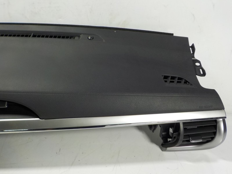 Recambio de salpicadero para toyota hilux (3b/3c/3d) doble cabina referencia OEM IAM 55302KK111C0 TG14B02001 