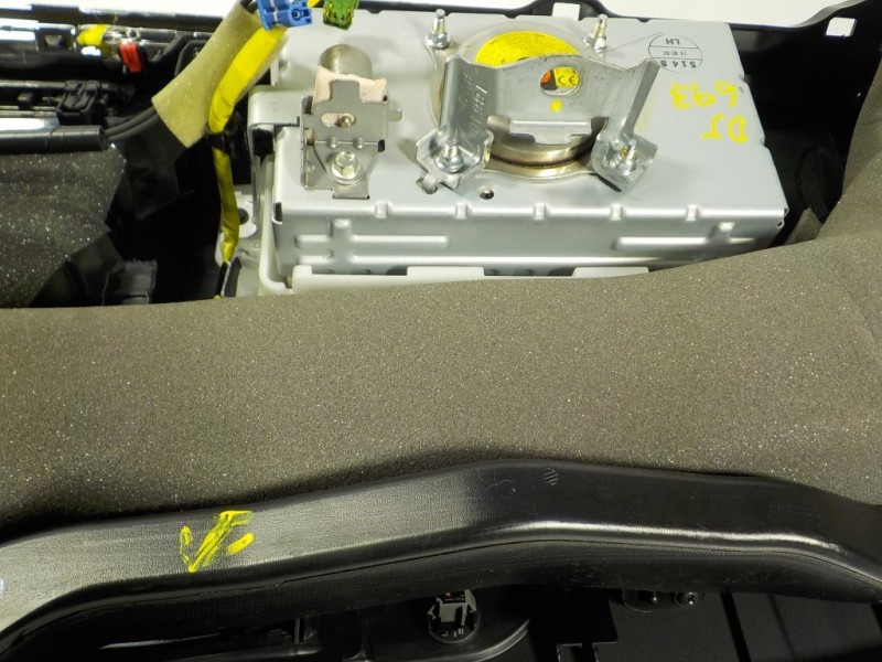 Recambio de salpicadero para toyota hilux (3b/3c/3d) doble cabina referencia OEM IAM 55302KK111C0 TG14B02001 