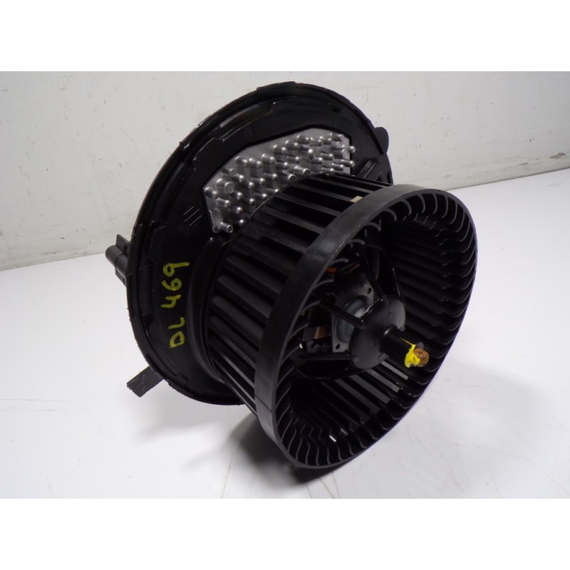 Recambio de motor calefaccion para seat leon sportstourer (kl8) 2.0 tdi referencia OEM IAM 3Q1819021A 3Q1819021E 5WA907521