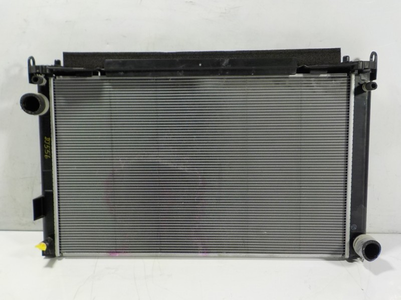 Recambio de radiador agua para lexus nx 300h 2wd referencia OEM IAM 1640036090 4221353980 