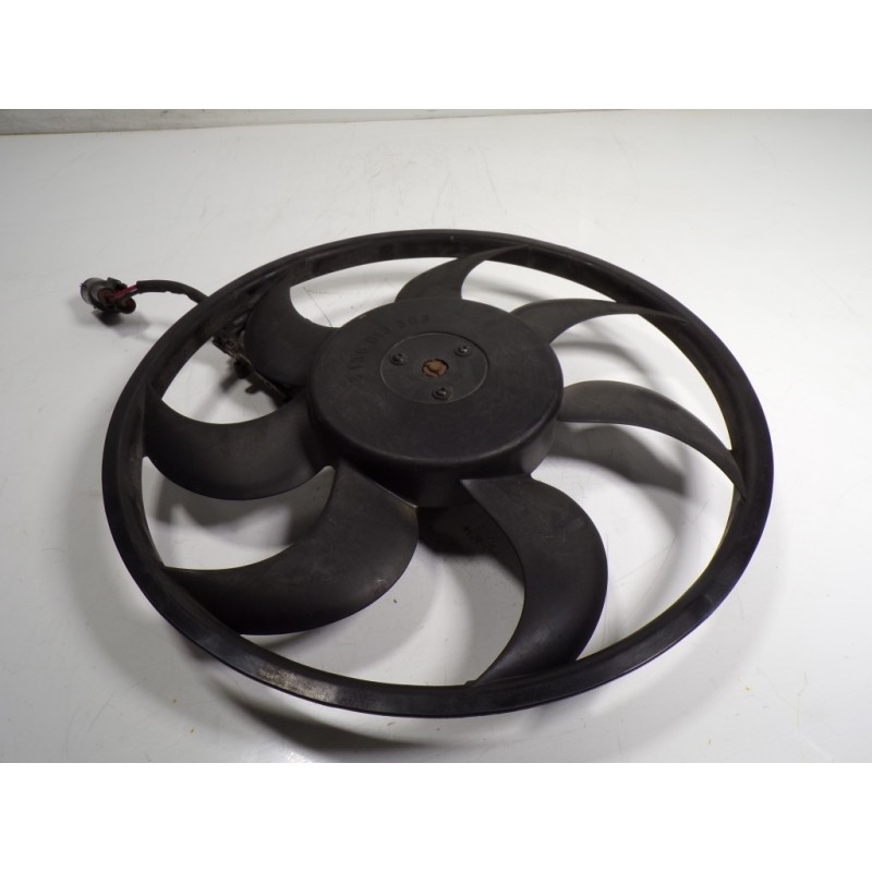 Recambio de electroventilador para volvo c30 2.4 20v diesel referencia OEM IAM 31261990 1137328365 