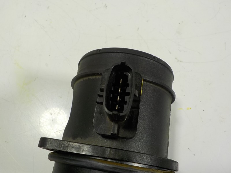 Recambio de caudalimetro para land rover discovery sport 2.0 td4 cat referencia OEM IAM LR071914 G4D312B579AA 