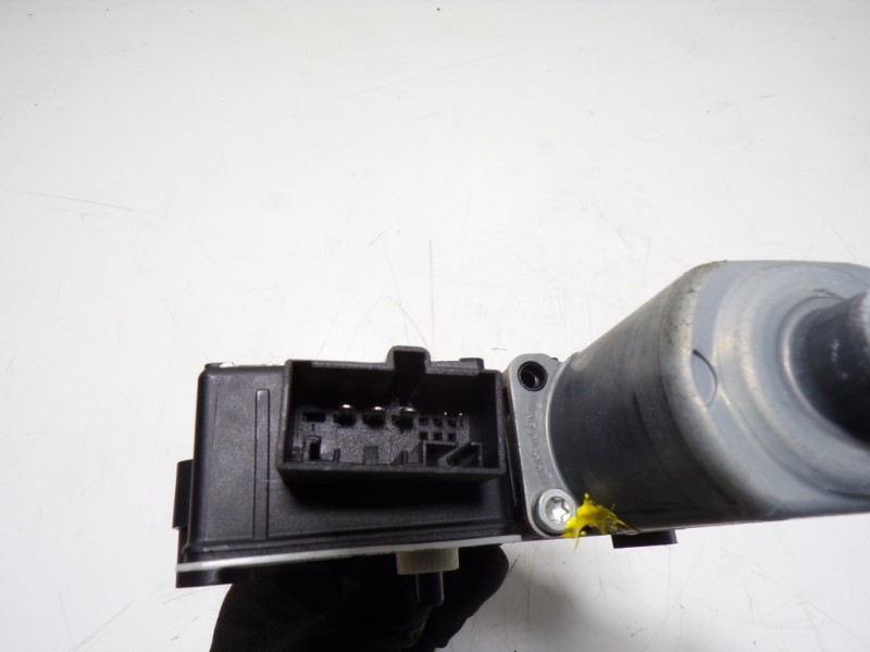 Recambio de motor elevalunas trasero derecho para seat leon sportstourer (kl8) 2.0 tdi referencia OEM IAM 5Q0959408D 5Q0959408D 