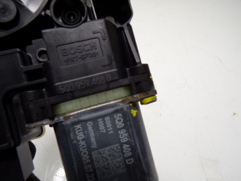 Recambio de motor elevalunas trasero derecho para seat leon sportstourer (kl8) 2.0 tdi referencia OEM IAM 5Q0959408D 5Q0959408D 