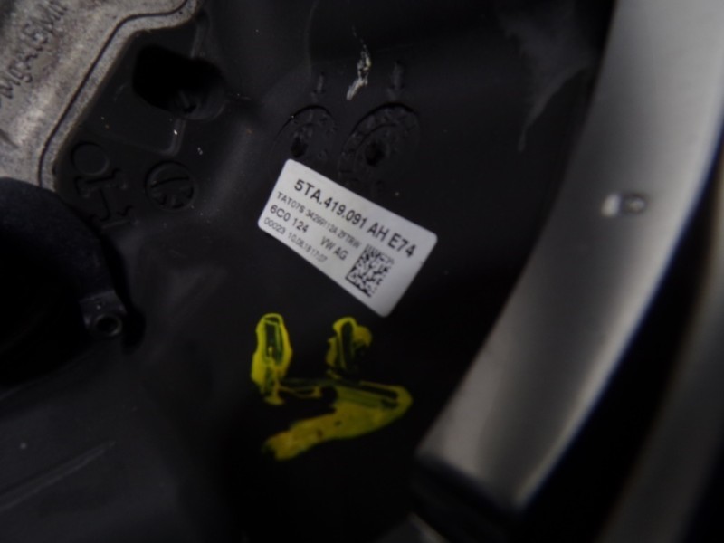 Recambio de volante para volkswagen tiguan 2.0 tdi referencia OEM IAM 5TA419091AHE74 5TA419091 