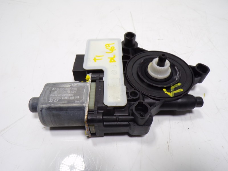 Recambio de motor elevalunas trasero izquierdo para seat leon sportstourer (kl8) 2.0 tdi referencia OEM IAM 5Q0959407D 5Q0959407