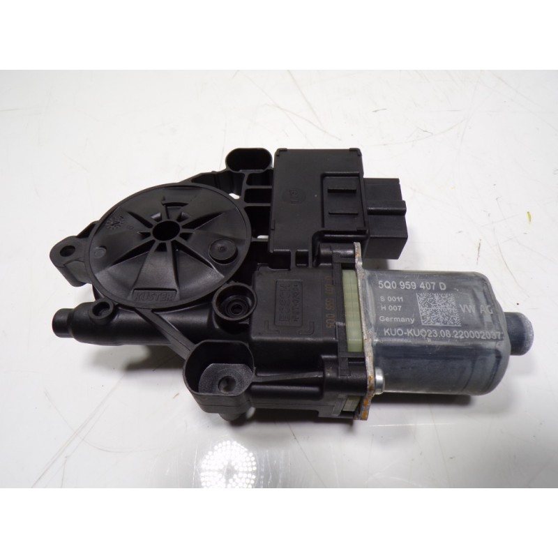 Recambio de motor elevalunas trasero izquierdo para seat leon sportstourer (kl8) 2.0 tdi referencia OEM IAM 5Q0959407D 5Q0959407