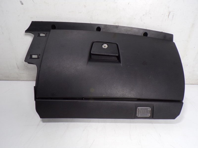 Recambio de guantera para volvo c30 2.4 20v diesel referencia OEM IAM 39897395  