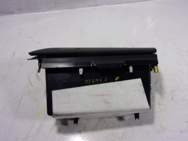 Recambio de guantera para toyota hilux (3b/3c/3d) doble cabina referencia OEM IAM 55041KK170C0  