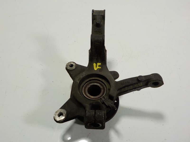 Recambio de mangueta delantera derecha para renault kangoo 1.5 dci diesel cat referencia OEM IAM 8200755590  8200361237