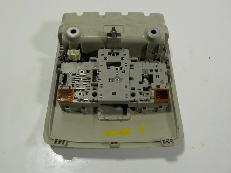 Recambio de piloto interior para mazda cx-3 2.0 16v cat referencia OEM IAM  KD4569971 