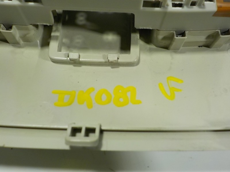 Recambio de piloto interior para mazda cx-3 2.0 16v cat referencia OEM IAM  KD4569971 