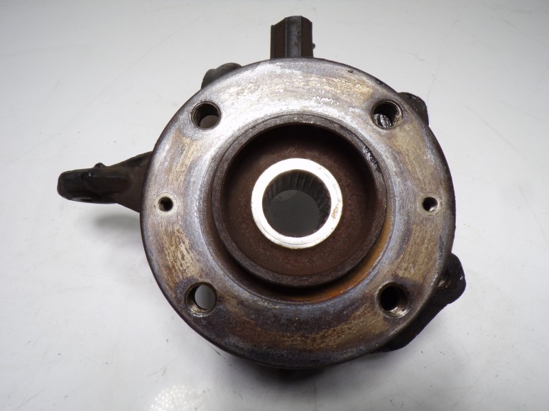 Recambio de mangueta delantera derecha para peugeot 2008 (--.2013) 1.6 blue-hdi fap referencia OEM IAM 364790  