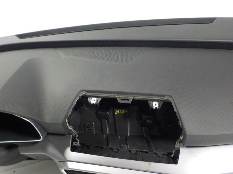 Recambio de salpicadero para seat leon sportstourer (kl8) fr referencia OEM IAM 5FB857003N4PK  5FA880204G