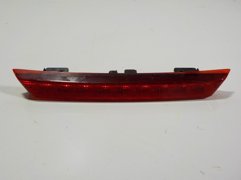 Recambio de piloto trasero central para mazda cx-3 2.0 16v cat referencia OEM IAM  B45C51580 