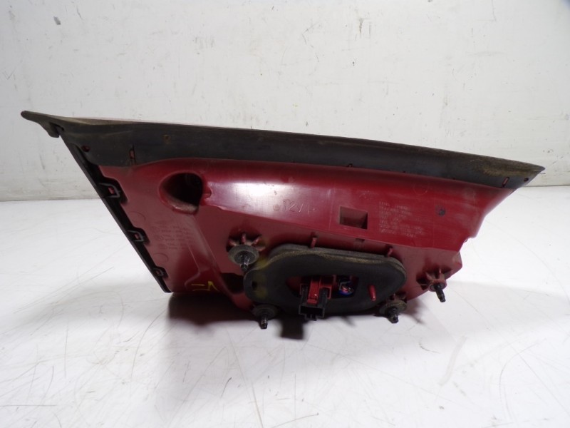 Recambio de piloto trasero derecho interior para kia niro drive plug-in hybrid referencia OEM IAM 92404G5120  