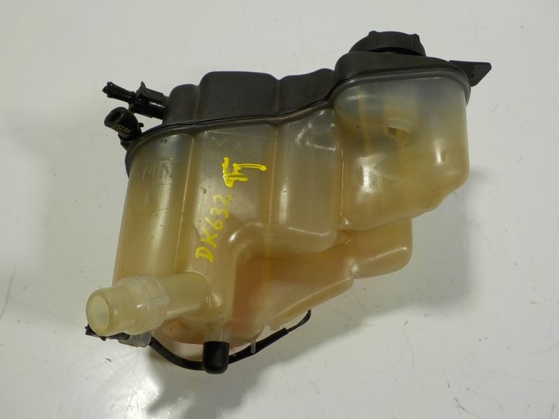 Recambio de deposito expansion para land rover discovery sport 2.0 td4 cat referencia OEM IAM LR060349 FK728K218AA 