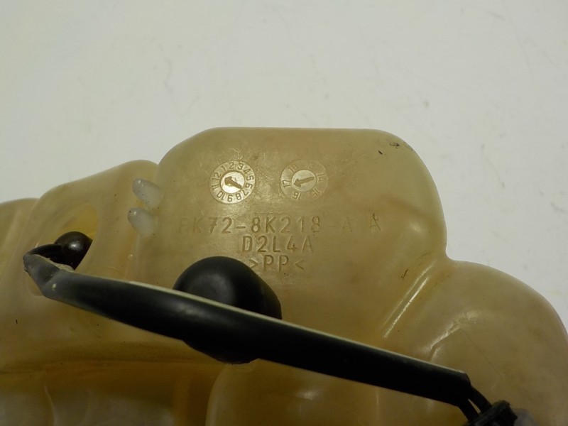 Recambio de deposito expansion para land rover discovery sport 2.0 td4 cat referencia OEM IAM LR060349 FK728K218AA 