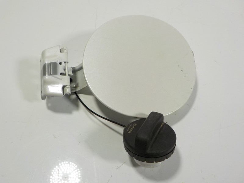 Recambio de tapa combustible para mazda cx-3 2.0 16v cat referencia OEM IAM   