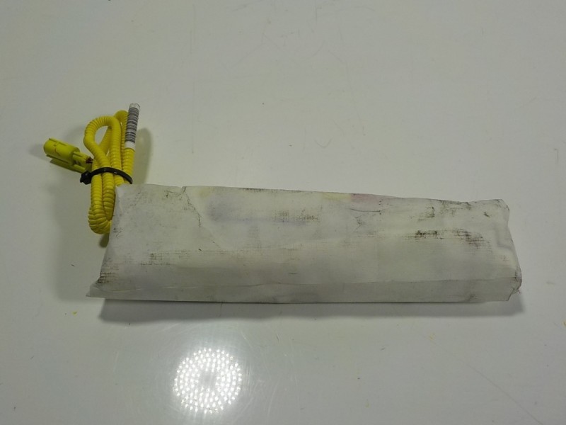 Recambio de airbag lateral delantero derecho para subaru xv (g5) executive plus referencia OEM IAM  638164200A 