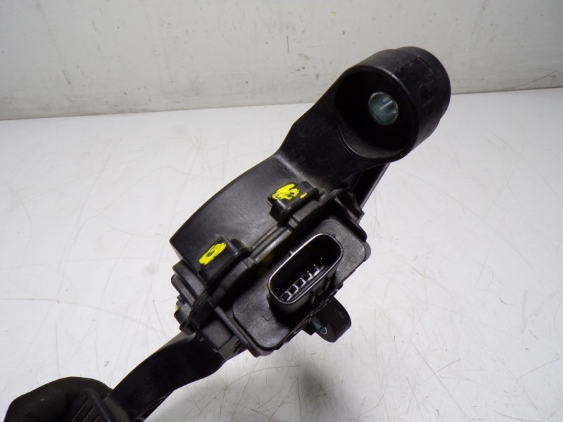 Recambio de potenciometro pedal para kia niro drive plug-in hybrid referencia OEM IAM 32700G2120 DH32726G2100 