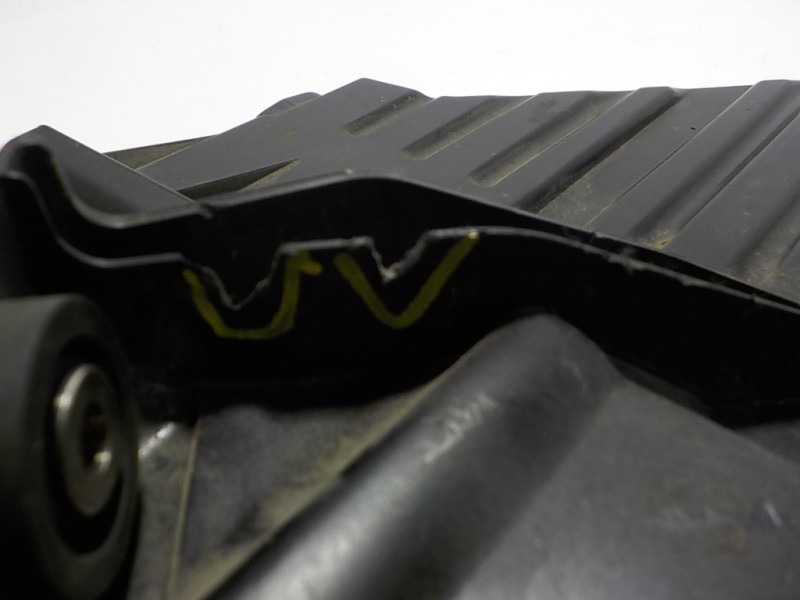 Recambio de filtro aire para land rover discovery sport 2.0 td4 cat referencia OEM IAM LR071943 GJ329600AD 