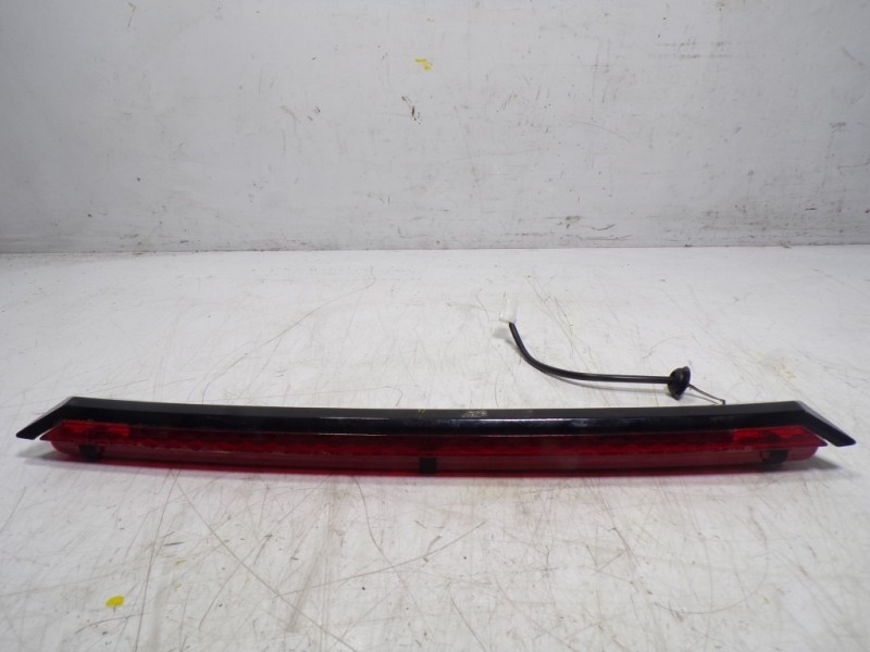 Recambio de piloto trasero central para hyundai tucson 1.6 crdi referencia OEM IAM  87212N7101 