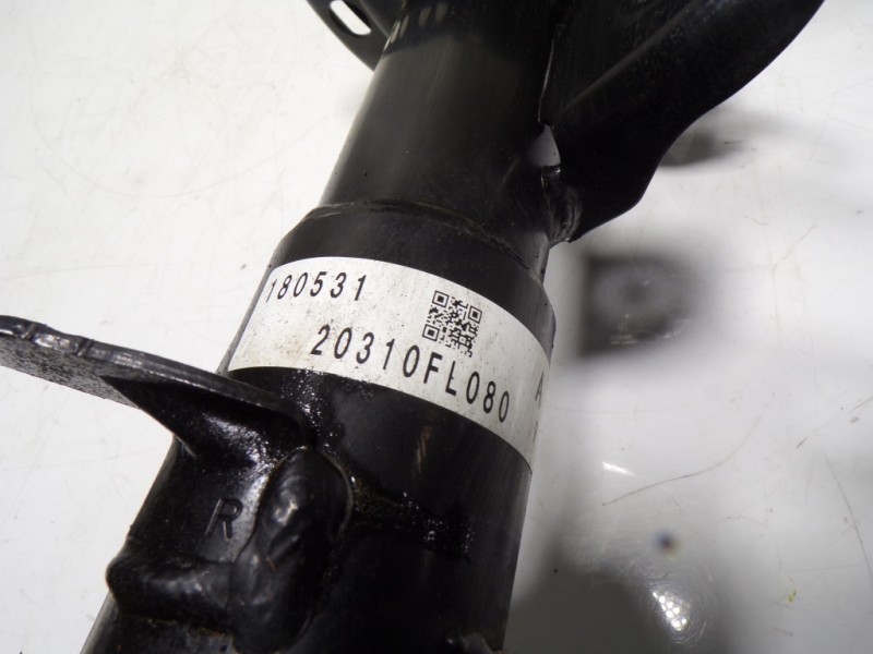 Recambio de amortiguador delantero derecho para subaru xv (g5) executive plus referencia OEM IAM  20310FL080 