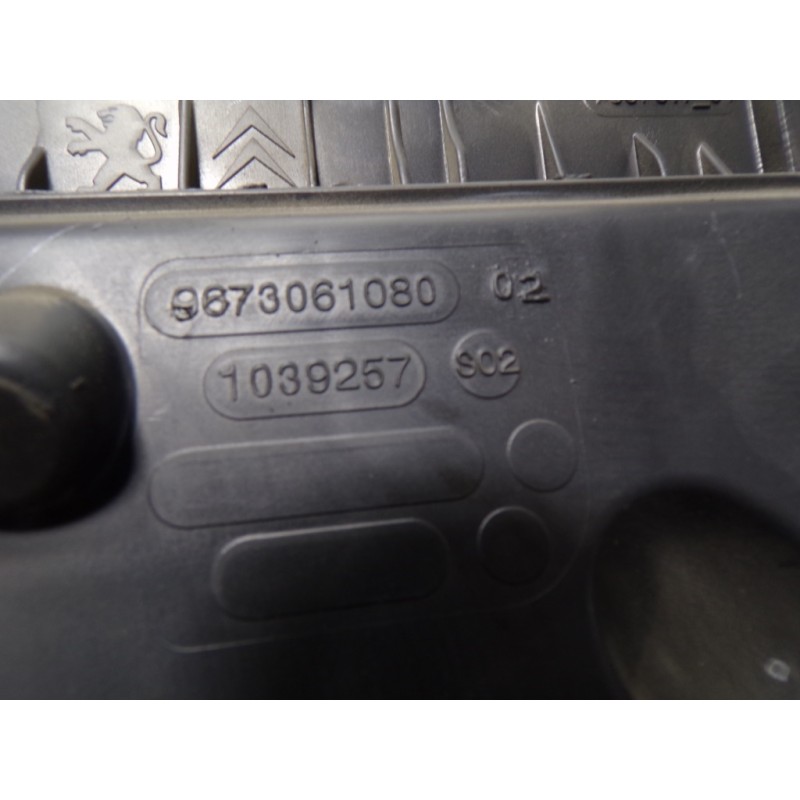 Recambio de filtro aire para citroën c-elysée 1.6 hdi fap referencia OEM IAM 1420V1 9673061080 1039257