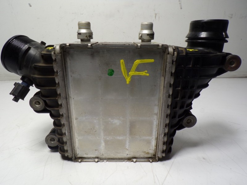 Recambio de intercooler para land rover discovery sport 2.0 td4 cat referencia OEM IAM LR095900 GJ329L440AD 