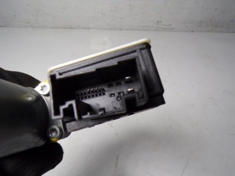 Recambio de motor elevalunas delantero derecho para seat ibiza (kj1) 1.0 referencia OEM IAM 2Q1959882 2Q1959882 