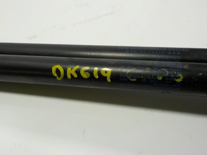 Recambio de amortiguador capot para bentley continental gt supersports referencia OEM IAM 3W0823475B 3W0823475B 