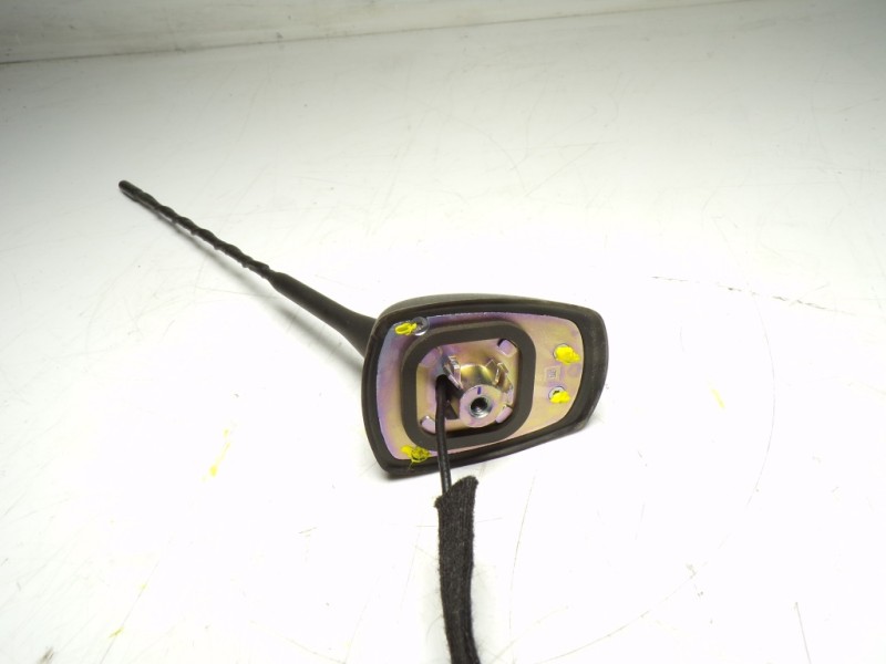 Recambio de antena para opel grandland x 1.5 cdti dpf referencia OEM IAM YQ00013780 YQ00013780 