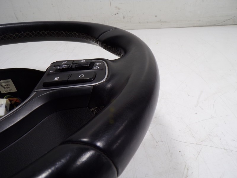 Recambio de volante para kia niro drive plug-in hybrid referencia OEM IAM 56111G5100SX1 1802080260 