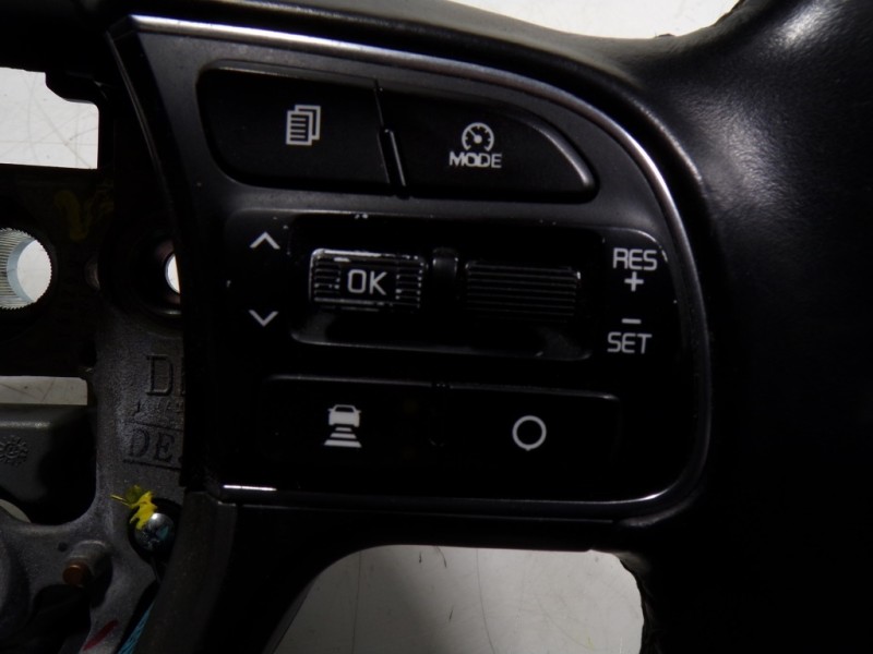 Recambio de volante para kia niro drive plug-in hybrid referencia OEM IAM 56111G5100SX1 1802080260 