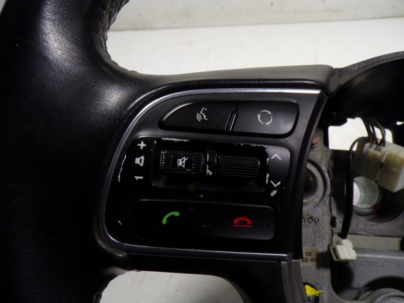 Recambio de volante para kia niro drive plug-in hybrid referencia OEM IAM 56111G5100SX1 1802080260 