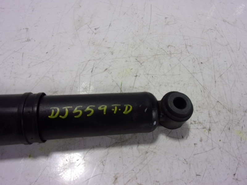 Recambio de amortiguador trasero derecho para toyota proace referencia OEM IAM  9816510180 