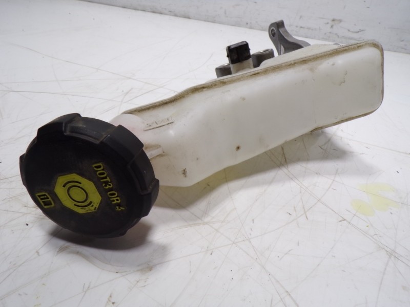 Recambio de bomba freno para kia rio (yb) 1.2 cat referencia OEM IAM 58510H8210  