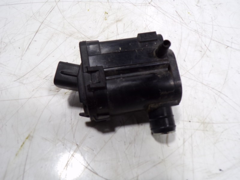 Recambio de bomba limpia para kia rio (yb) 1.2 cat referencia OEM IAM 985102J500 985102J500 