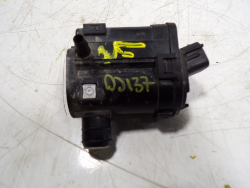 Recambio de bomba limpia para kia rio (yb) 1.2 cat referencia OEM IAM 985102J500 985102J500 